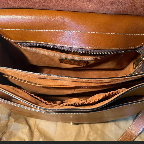 Patricia Nash London Heritage Saddle Bag, Card and Dust Bag $249 Retail EUC - Picture 3 of 6